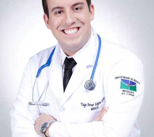 Dr. Tiago Leite Pediatra